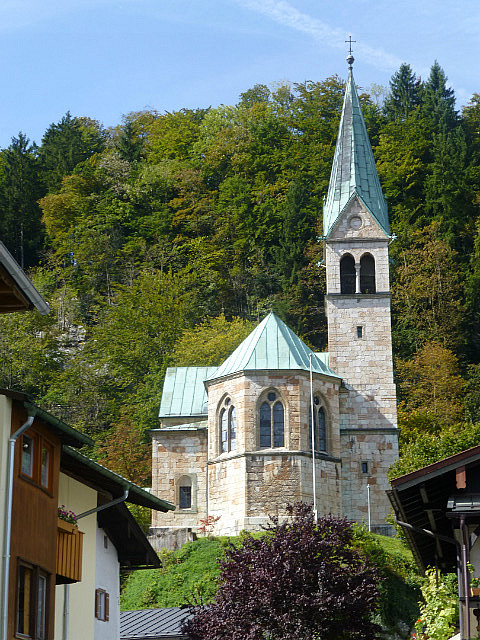 5.1411379131.church-on-a-hillside-in-berchtesgaden