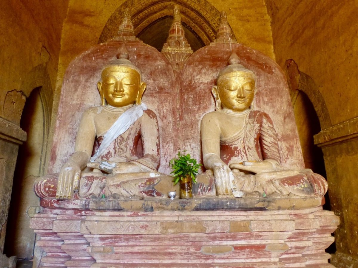 7.1478581869.double buddahs at Around the World I Go